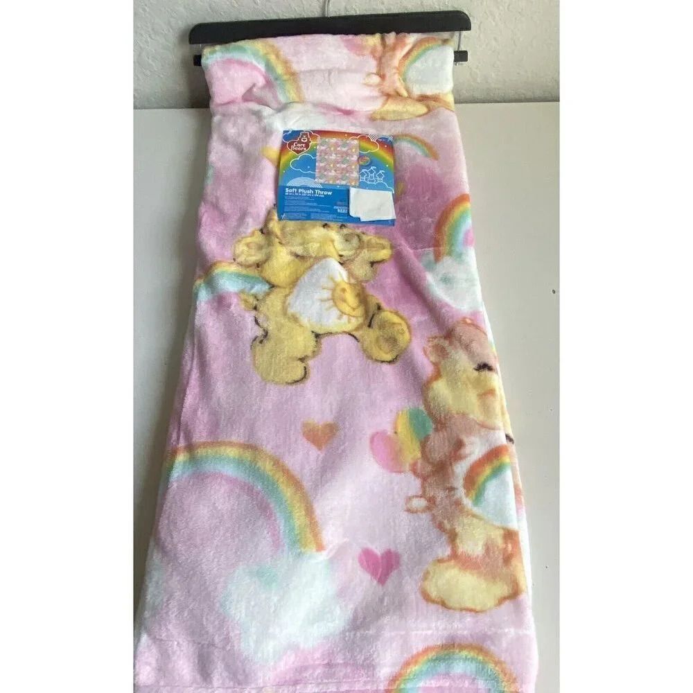 Care Bears Soft Plush Throw Blanket 50 X 70” Rainbow‎ Hearts Love Valentines NEW - Picture 3 of 14